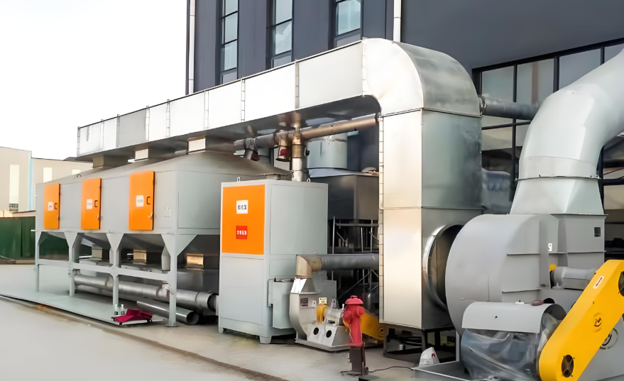 鄭州樸華科技RCO催化燃燒設(shè)備現(xiàn)場(chǎng)安裝圖